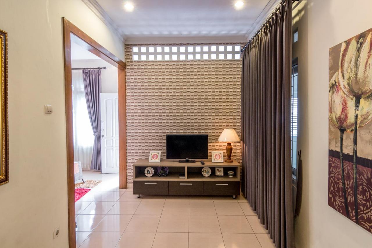 Roemah Noni By Bukit Vista Villa ยอกยาการ์ตา ภายนอก รูปภาพ
